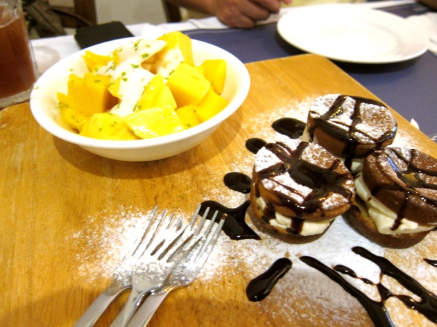 Dessert: Homemade Pancake with Cream Cheese Fillings & Mangoes with homemade yogurt 